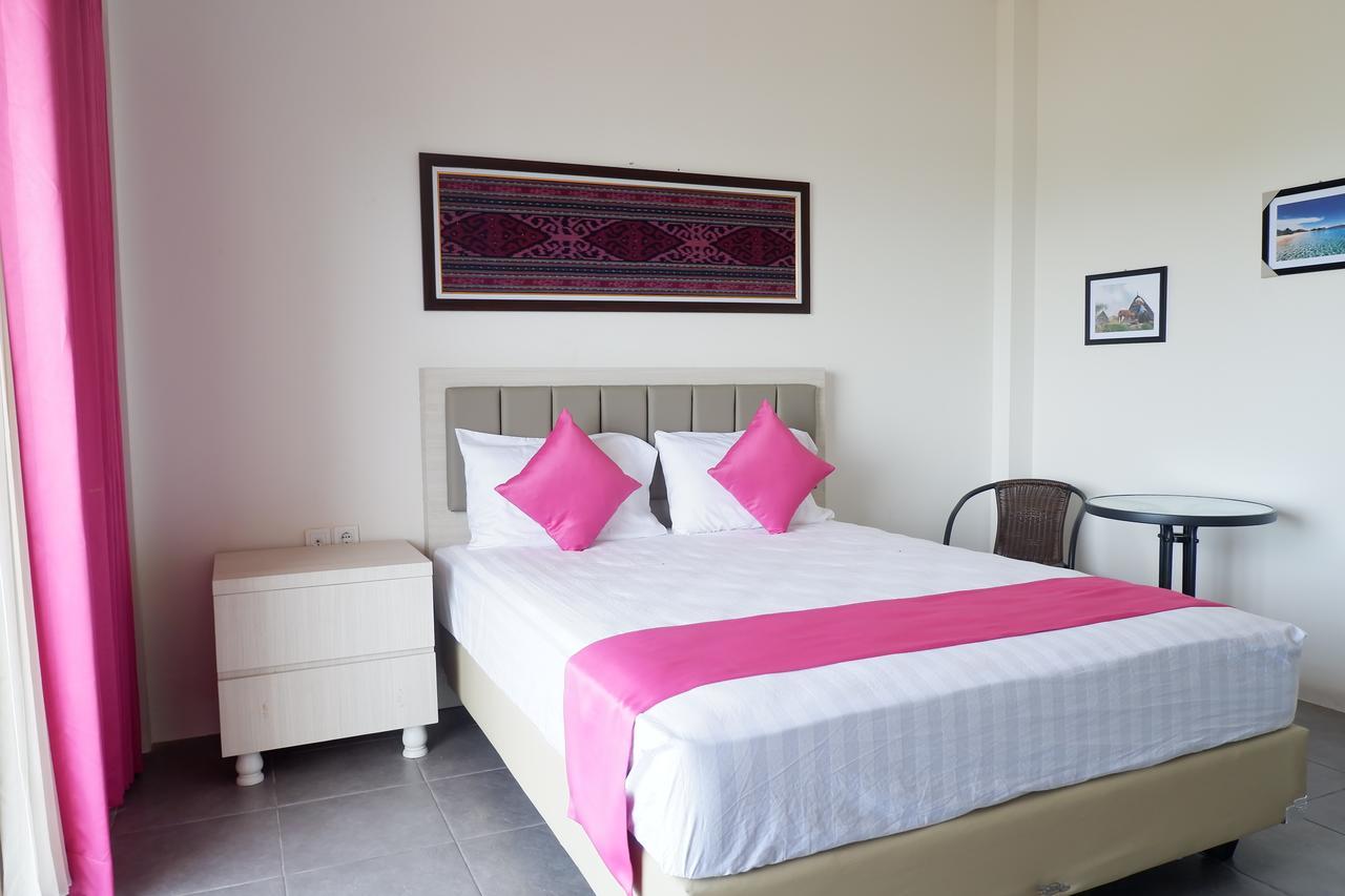 La Cecile Hotel & Cafe Komodo Labuan Bajo Eksteriør bilde